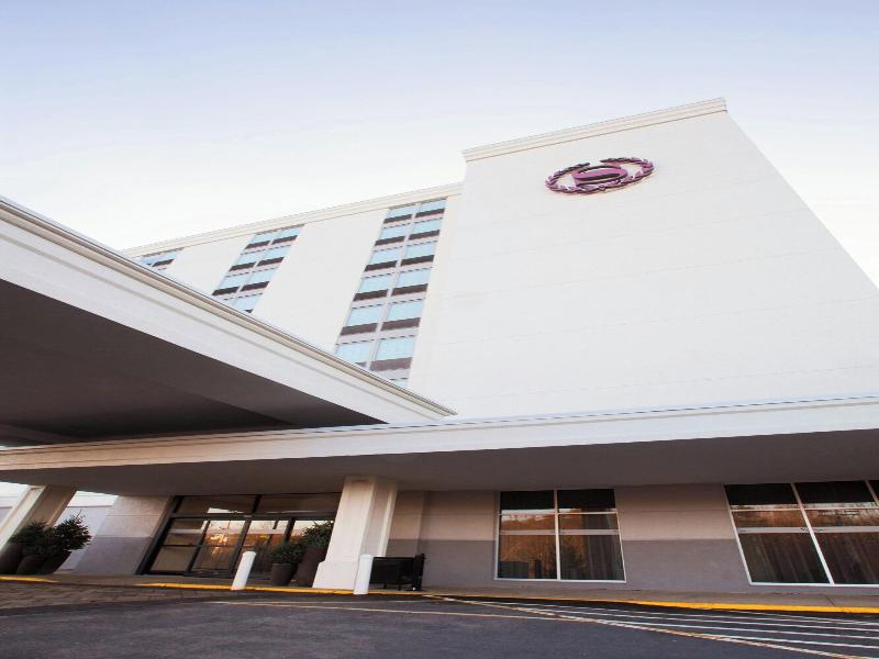 Sheraton Pittsburgh Airport Hotel image