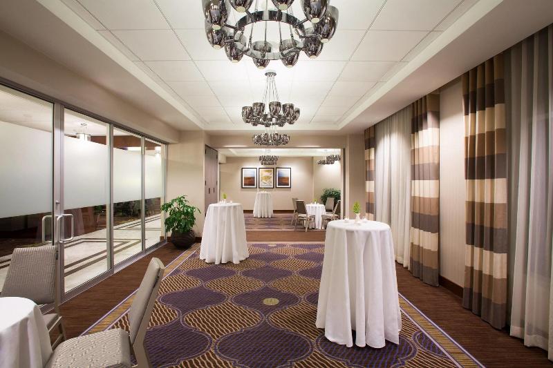 Sheraton Pittsburgh Airport Hotel image