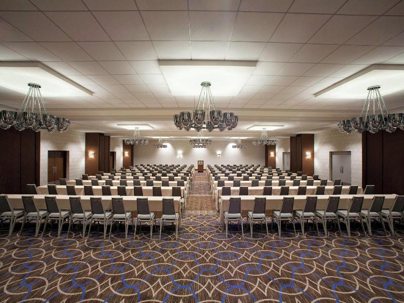 Sheraton Pittsburgh Airport Hotel image