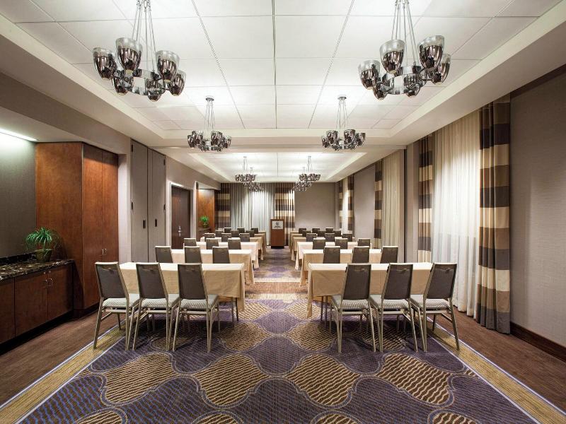 Sheraton Pittsburgh Airport Hotel image