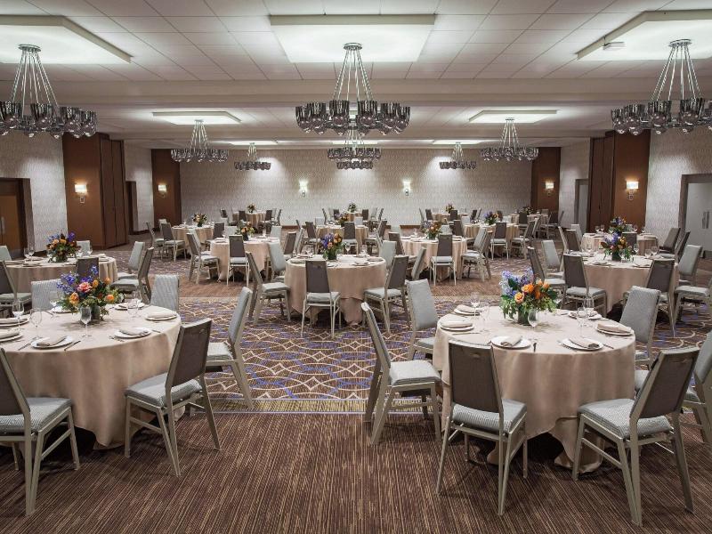 Sheraton Pittsburgh Airport Hotel image