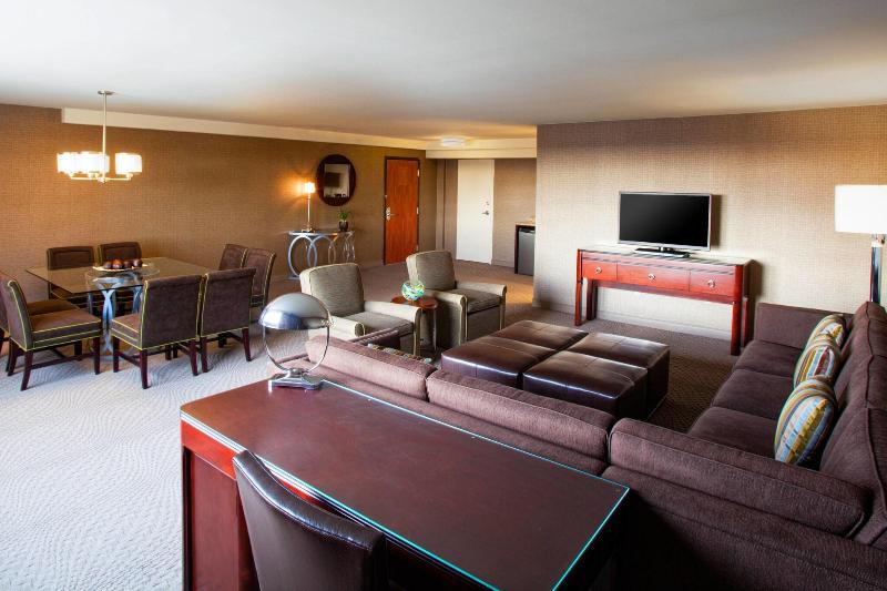 Sheraton Pittsburgh Airport Hotel image