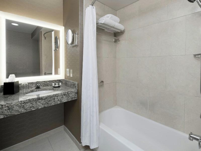 Sheraton Pittsburgh Airport Hotel image