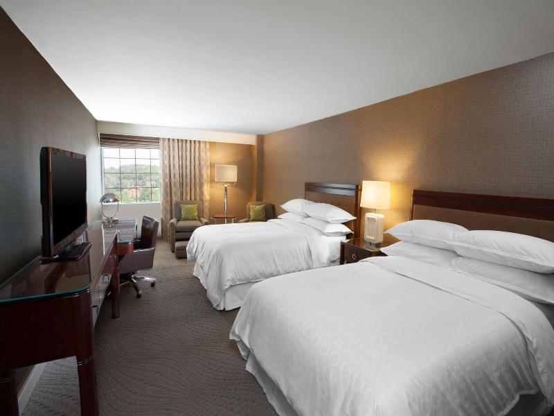 Sheraton Pittsburgh Airport Hotel image