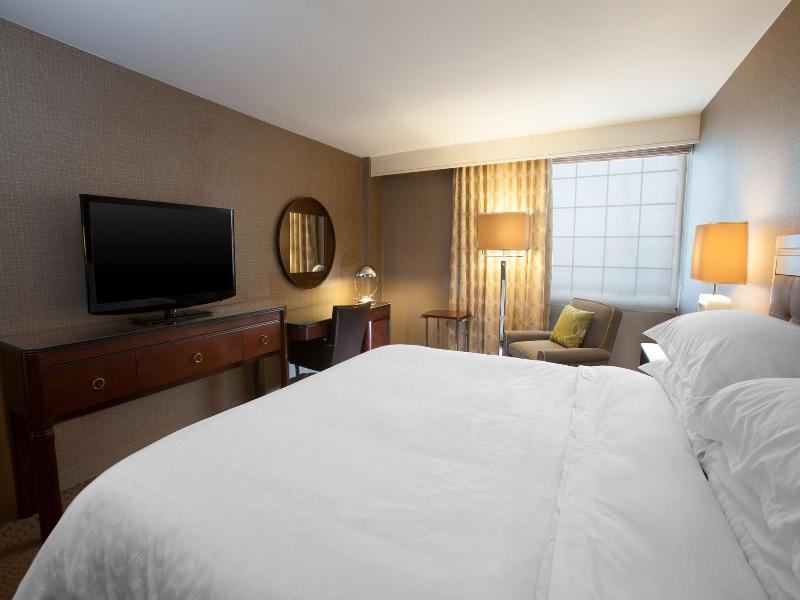 Sheraton Pittsburgh Airport Hotel image