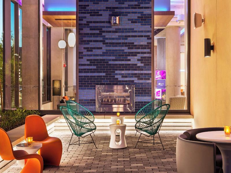 Aloft Boston Seaport image