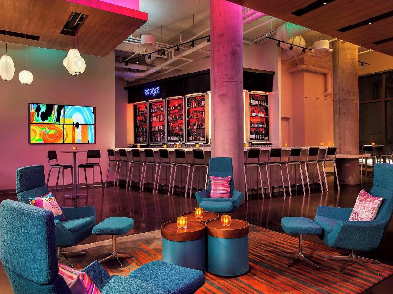 Aloft Boston Seaport image