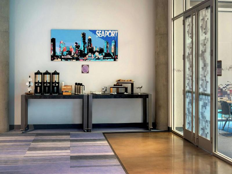 Aloft Boston Seaport image