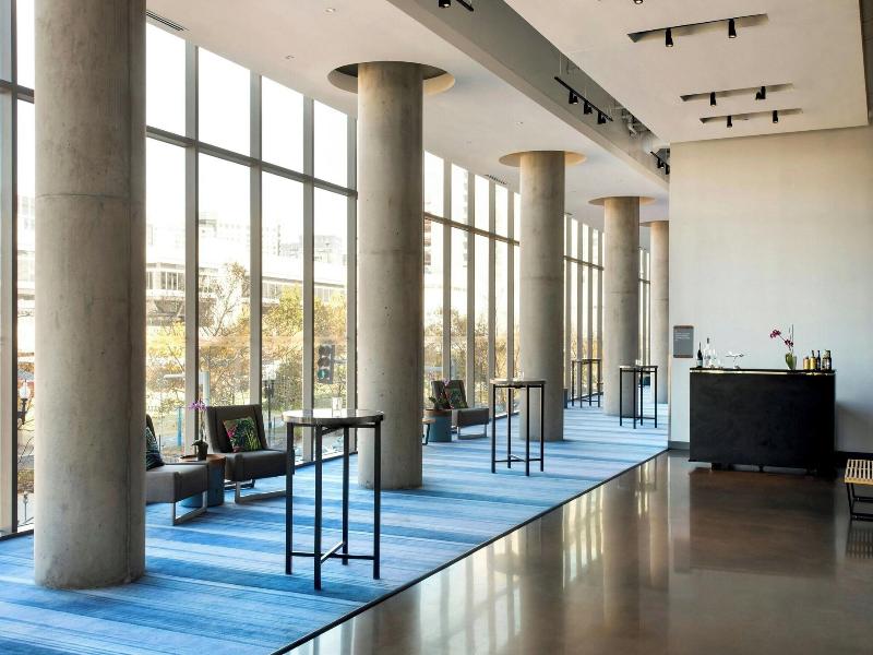 Aloft Boston Seaport image