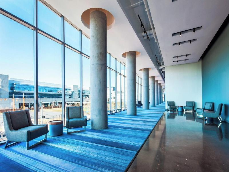 Aloft Boston Seaport image