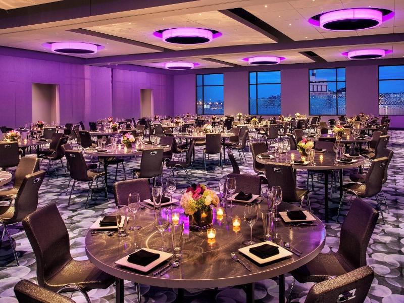 Aloft Boston Seaport image