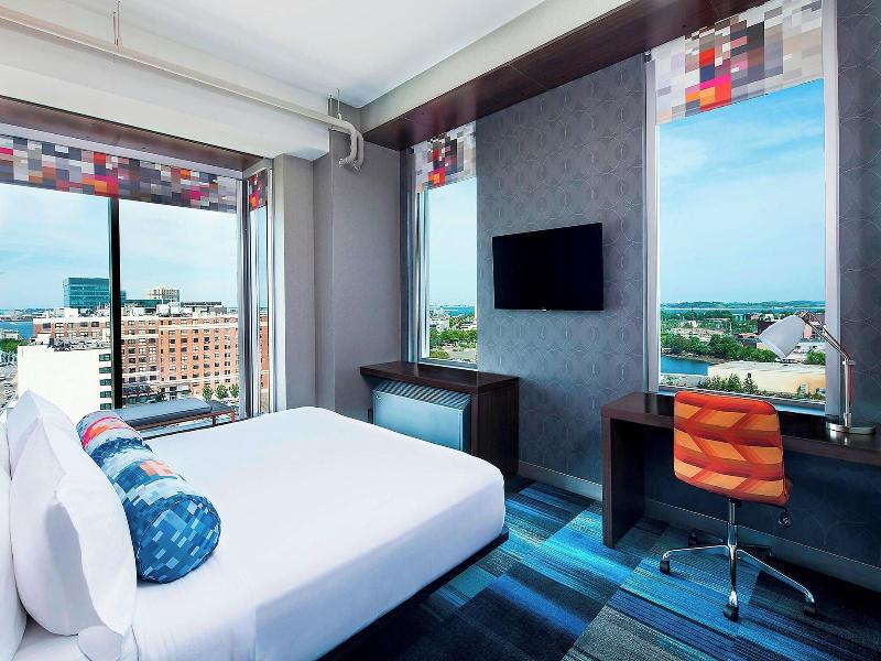 Aloft Boston Seaport image