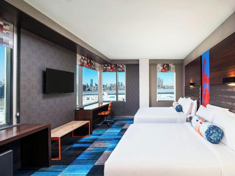 Aloft Boston Seaport image