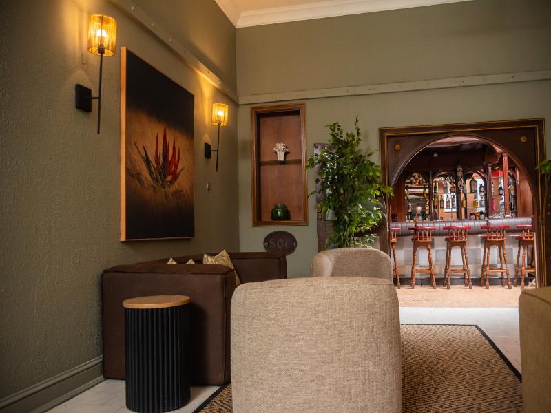 Cresta Sprayview Hotel image