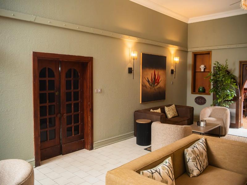 Cresta Sprayview Hotel image