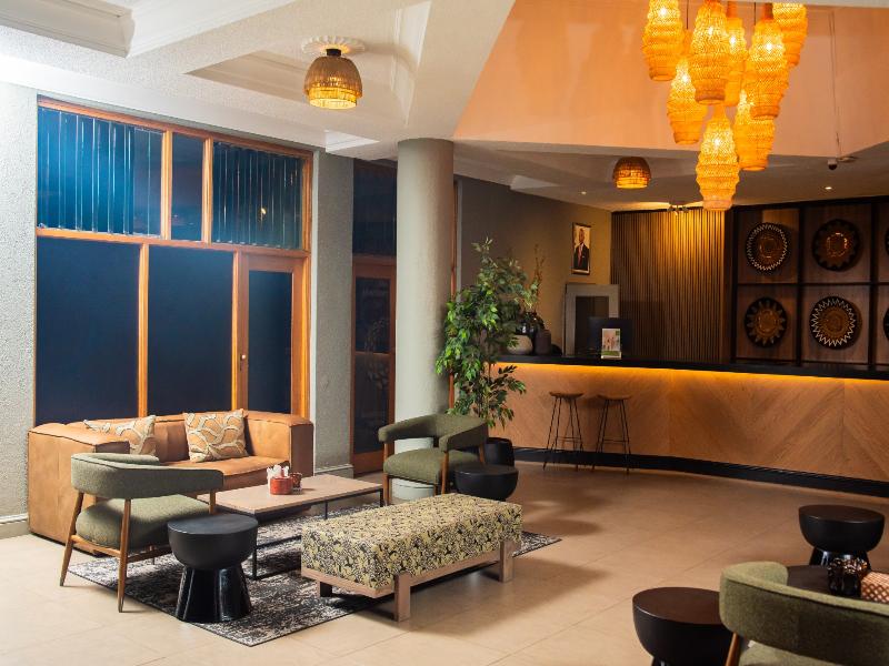 Cresta Sprayview Hotel image