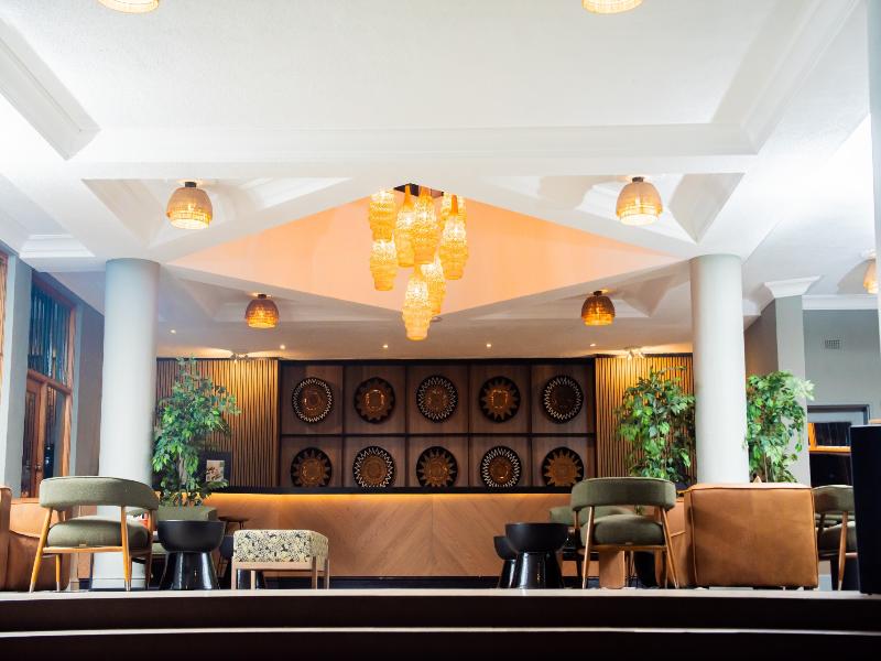 Cresta Sprayview Hotel image