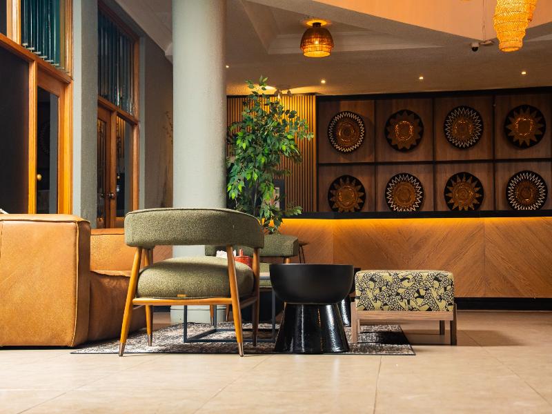 Cresta Sprayview Hotel image