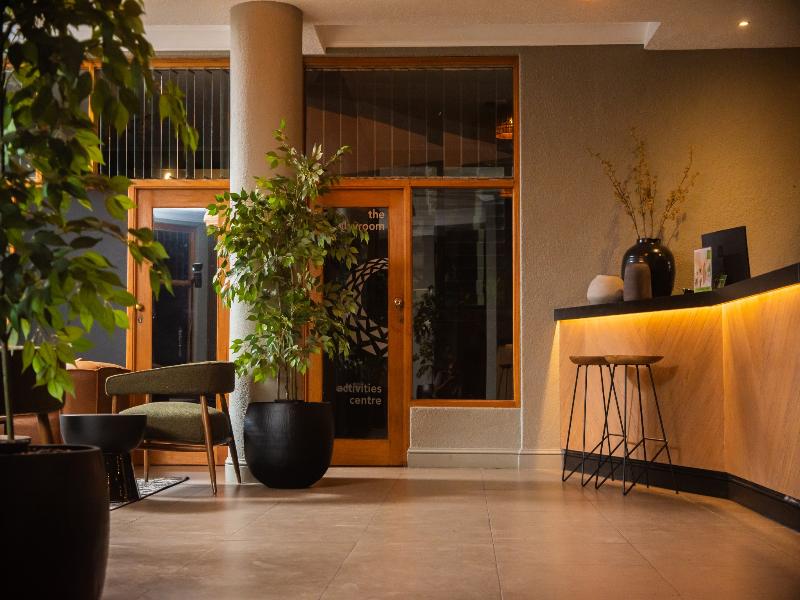 Cresta Sprayview Hotel image