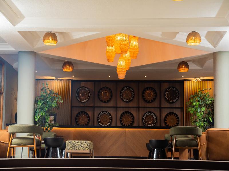 Cresta Sprayview Hotel image