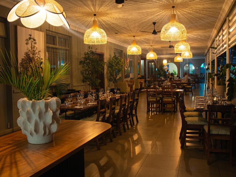 Cresta Sprayview Hotel image