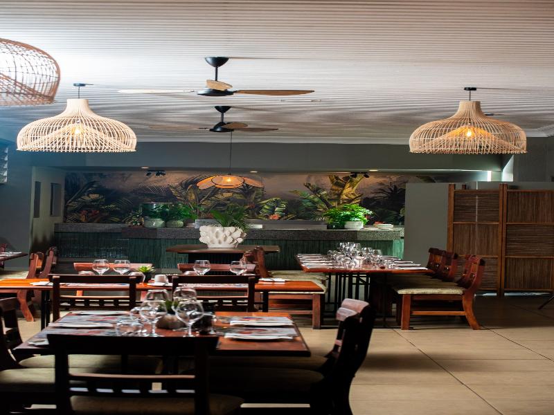 Cresta Sprayview Hotel image