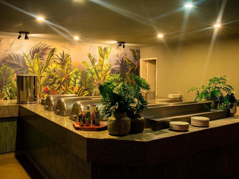 Cresta Sprayview Hotel image