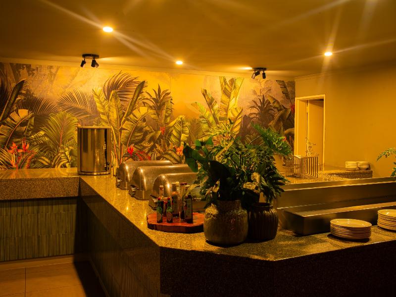 Cresta Sprayview Hotel image