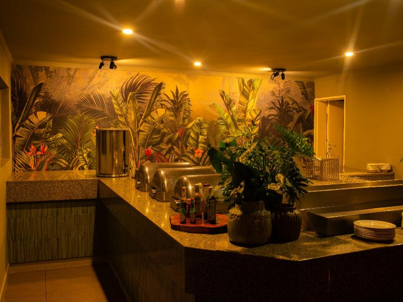 Cresta Sprayview Hotel image