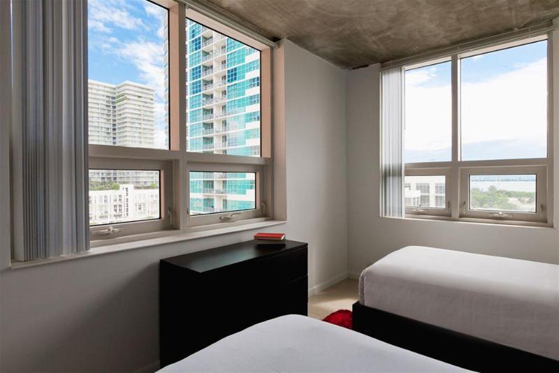Sky City Apartments at Midtown image