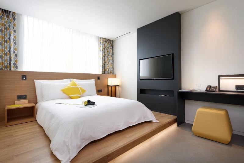 L7 MYEONGDONG by LOTTE HOTELS image