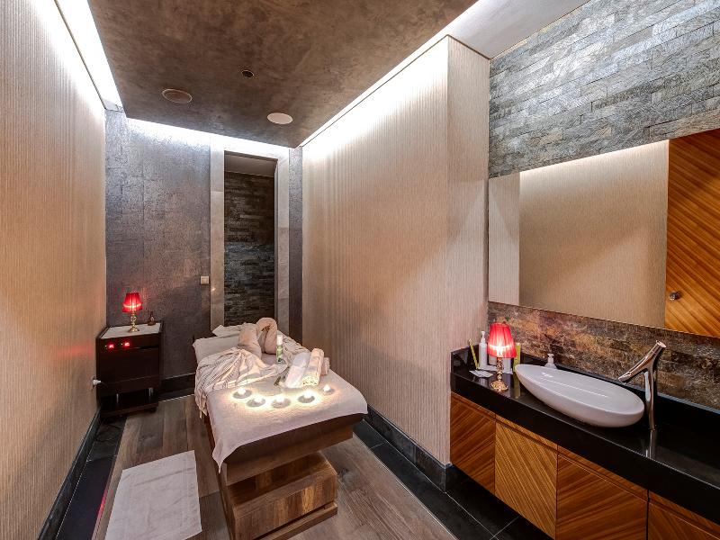 DoubleTree by Hilton Istanbul - Piyalepasa image