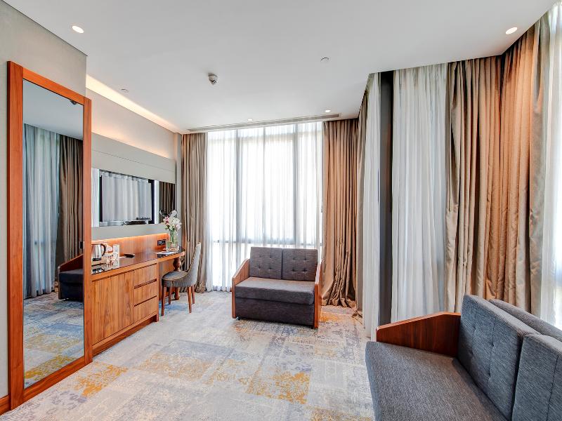 DoubleTree by Hilton Istanbul - Piyalepasa image