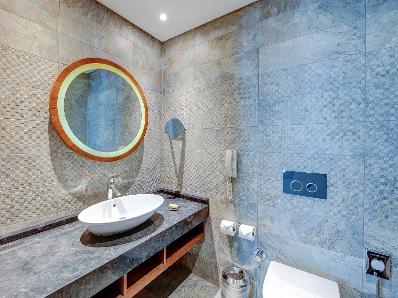 DoubleTree by Hilton Istanbul - Piyalepasa image