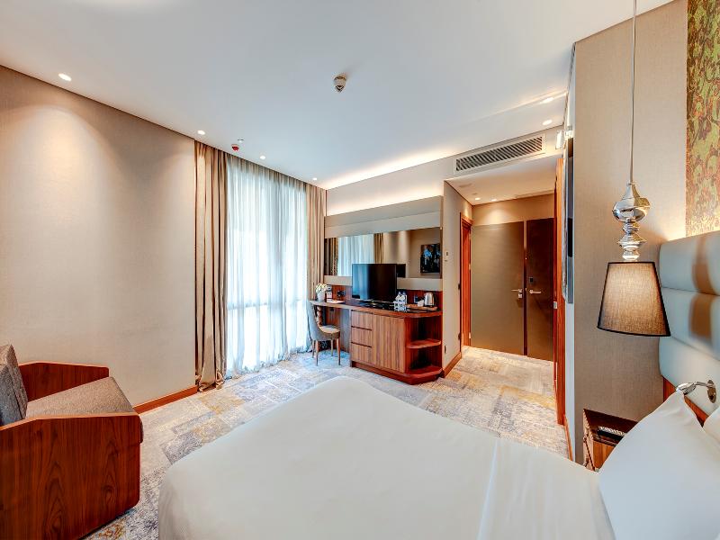 DoubleTree by Hilton Istanbul - Piyalepasa image