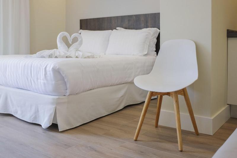 H.Boutique La Caleta Bay image