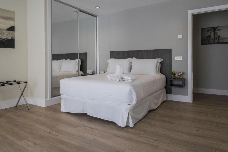 H.Boutique La Caleta Bay image