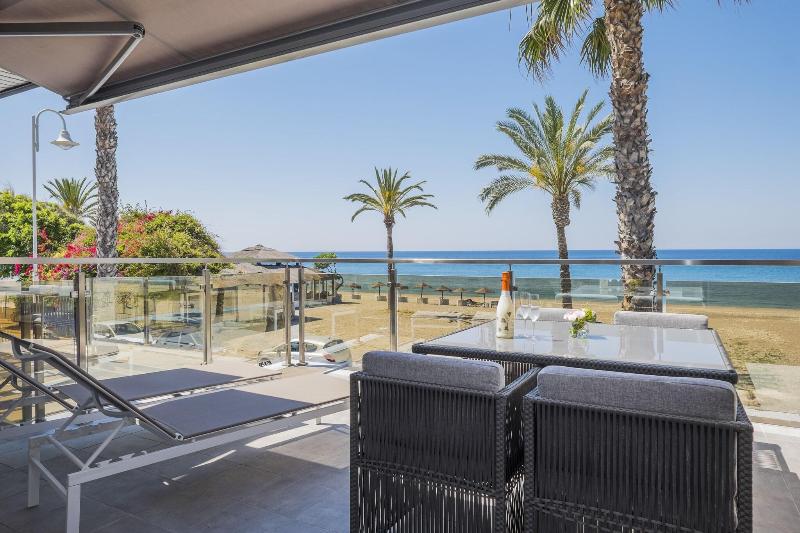 H.Boutique La Caleta Bay image