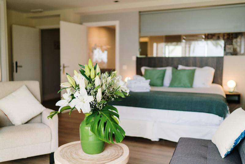 H.Boutique La Caleta Bay image