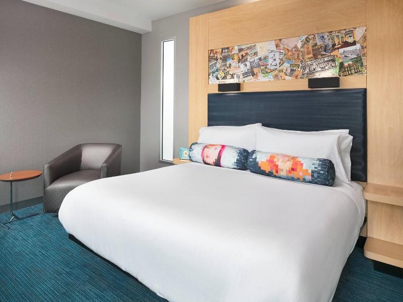Aloft Louisville Downtown image