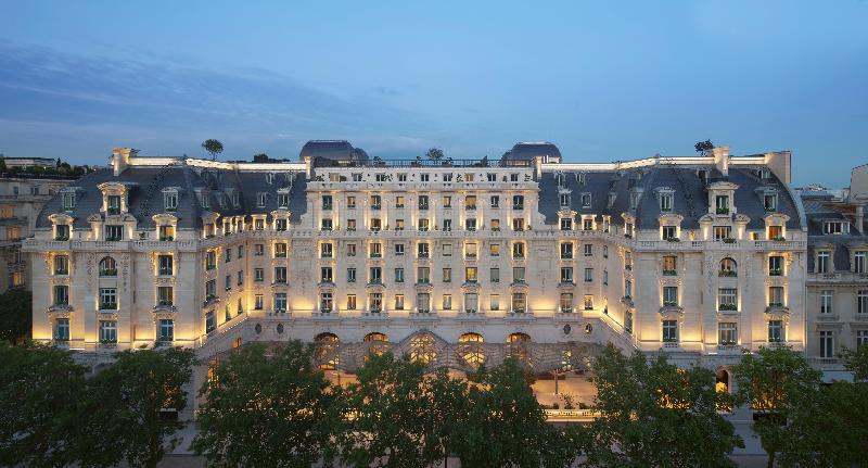 THE PENINSULA PARIS HOTEL