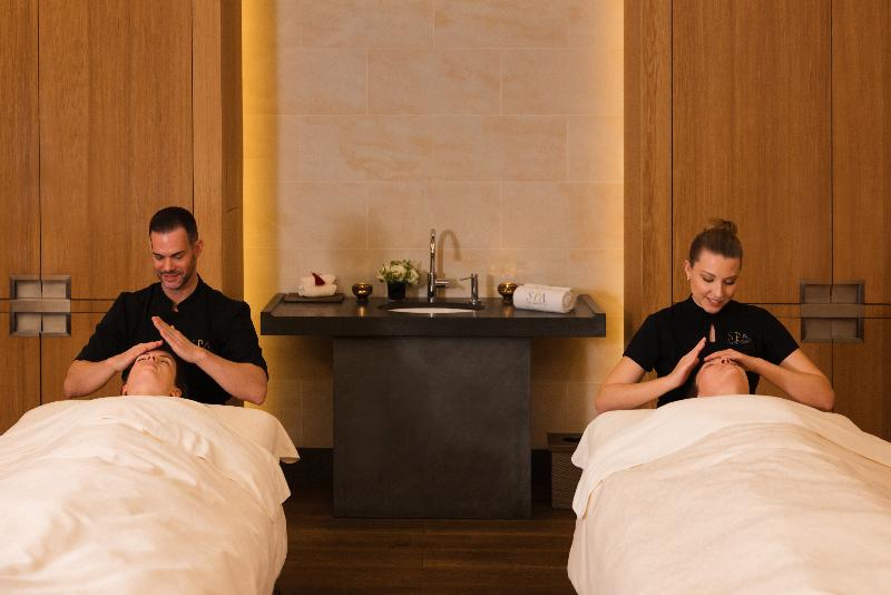 The Peninsula Paris image