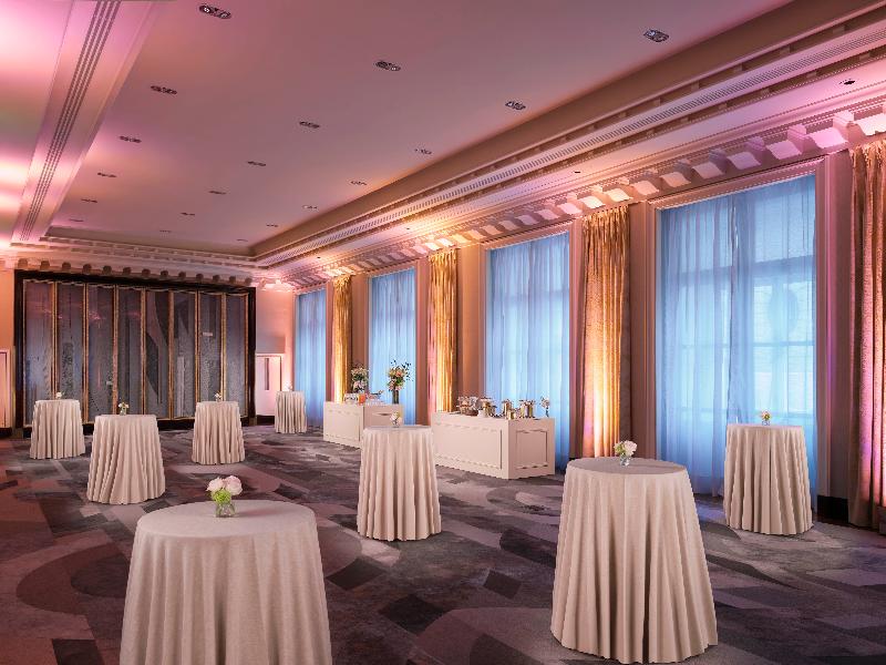 The Peninsula Paris image