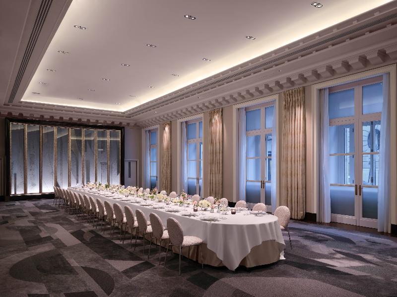 The Peninsula Paris image