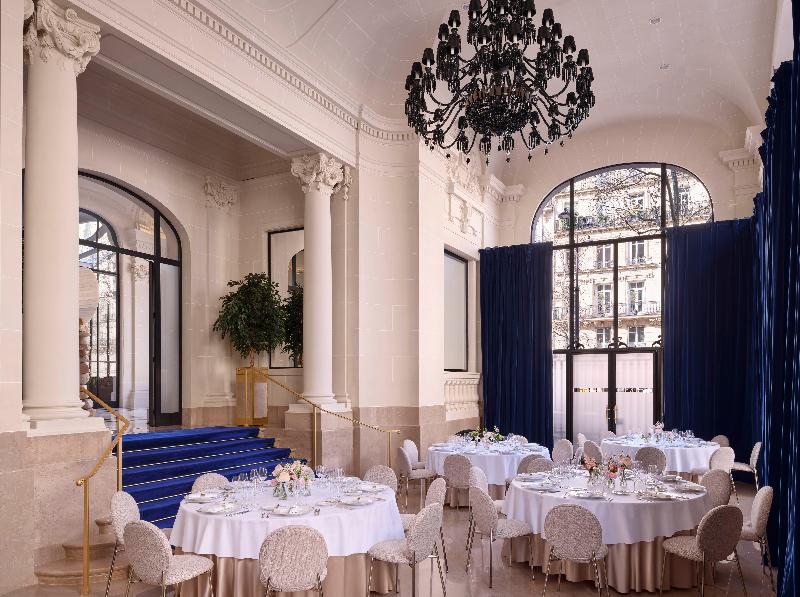 The Peninsula Paris image
