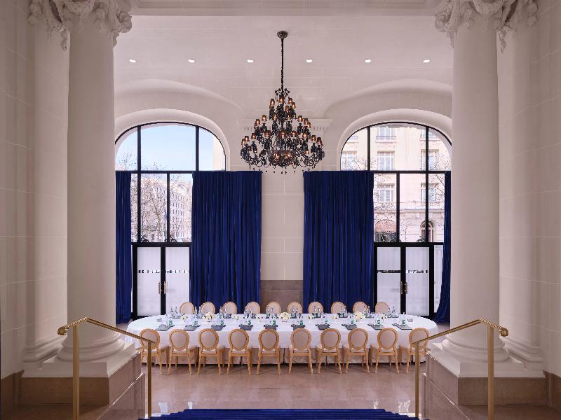 The Peninsula Paris image