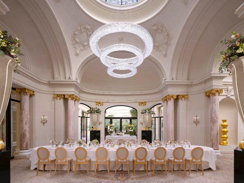 The Peninsula Paris image