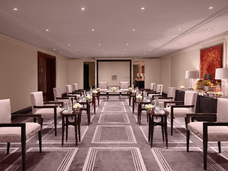 The Peninsula Paris image