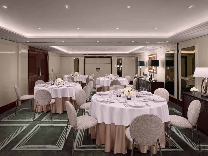 The Peninsula Paris image