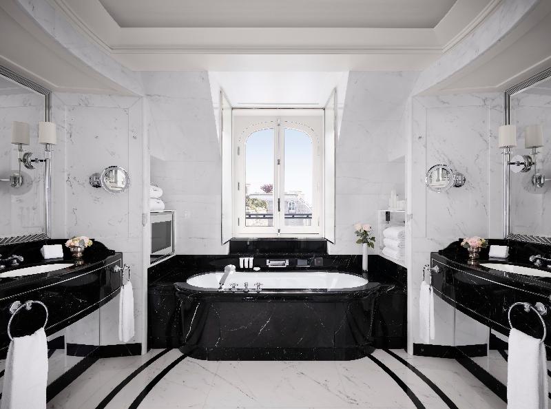 The Peninsula Paris image
